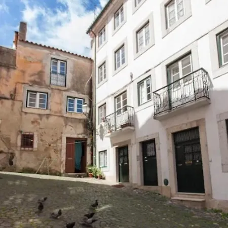 Charming Apt, Great Location *